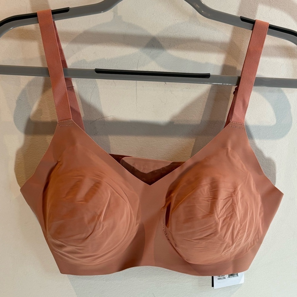 KNIX Sz 6 Bra V-Neck Underwire Free Removable Pads Adjustable Straps & Back NEW